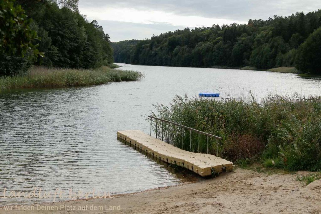 Forsthaus in wunderschöner Naturlage in der Nähe von Berlin zu verkaufen, See mit Badestrand