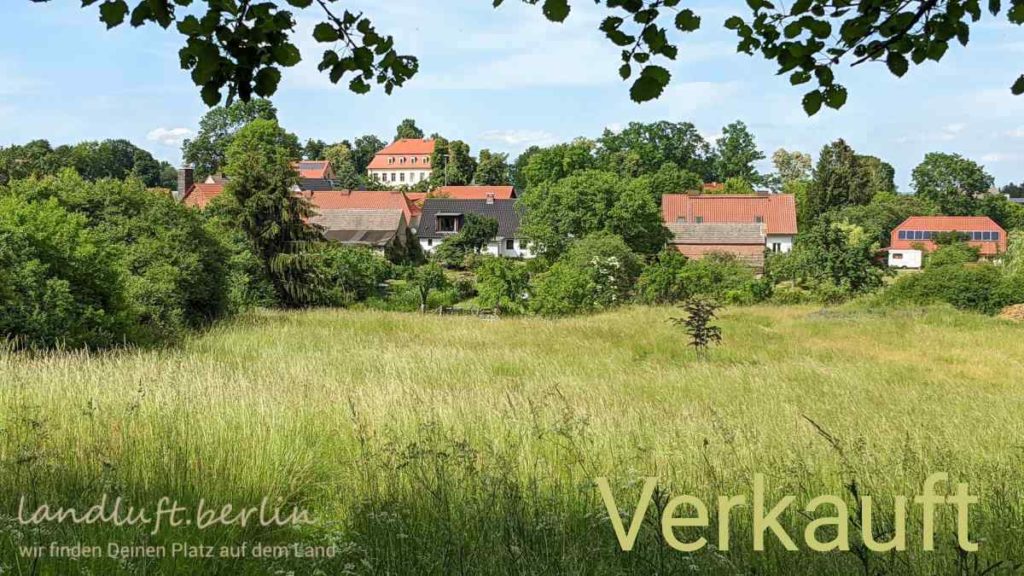 Altes Haus mit sehr schönem Grundstück in Groß Fredenwalde dem neben Fergitz wohl gesuchtesten Ort der Uckermark zu verkaufen