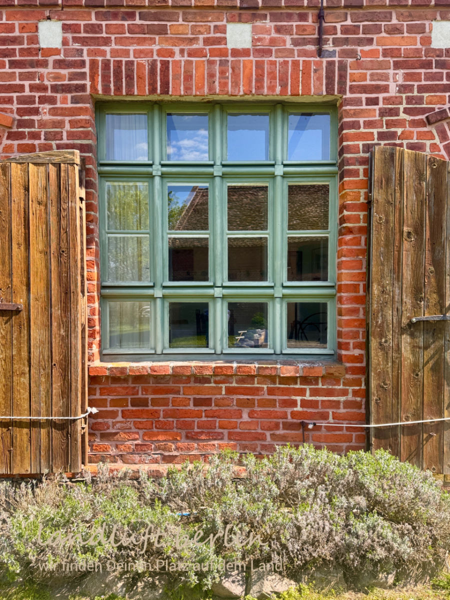 Detail, Sprossen-Holzfenster
