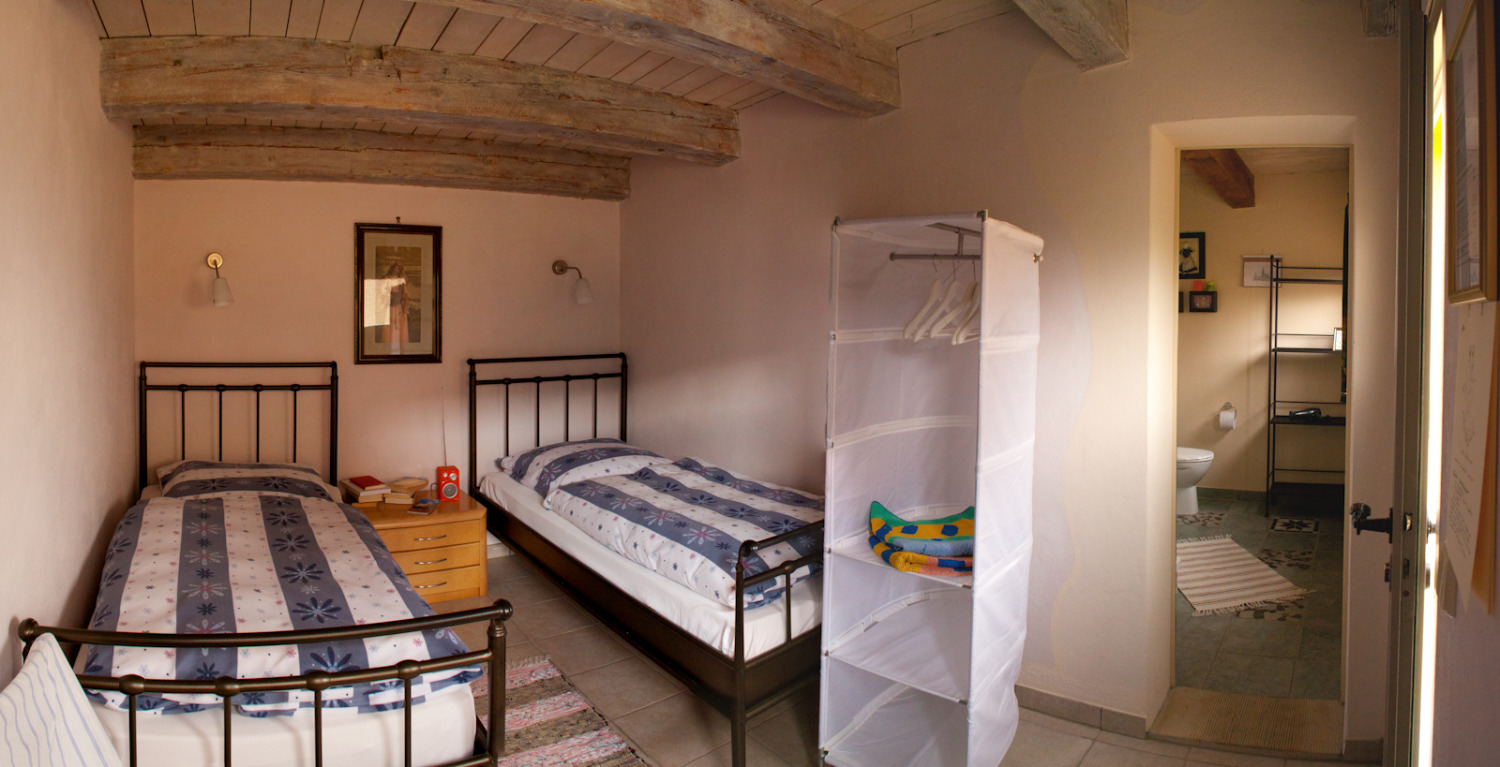 Doppelzimmer in weiterem Gebäude