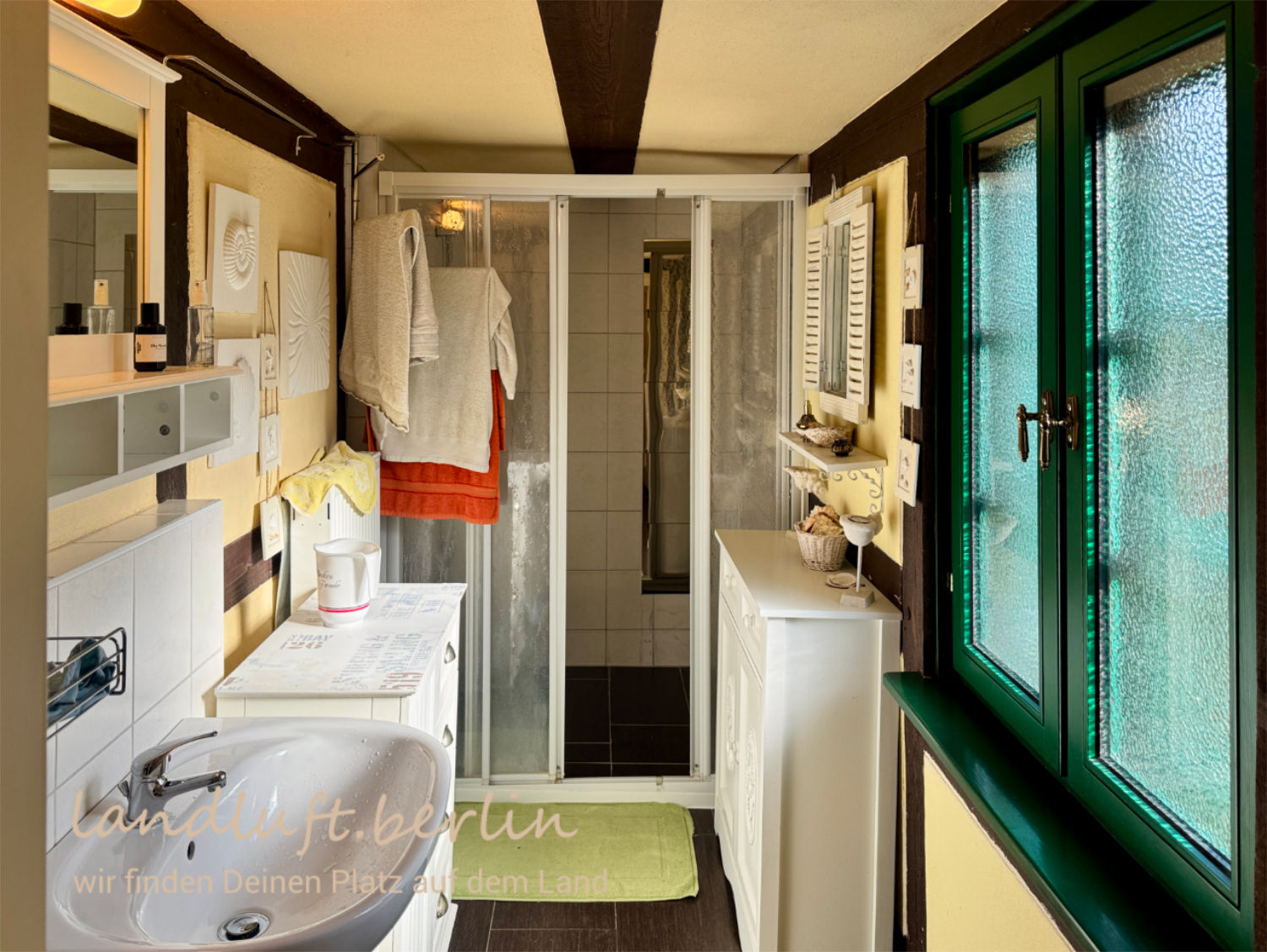 Dusch-Bad, Zugang vom Eingangsbereich