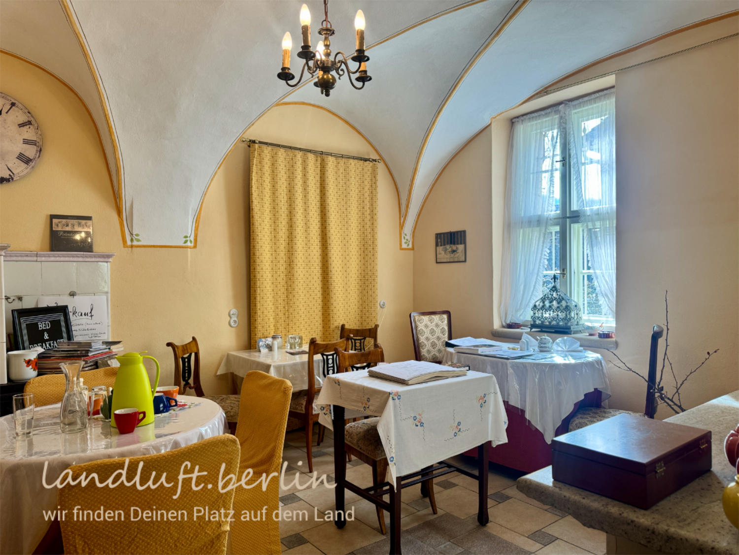 EG, Frühstücksraum mit Backofen