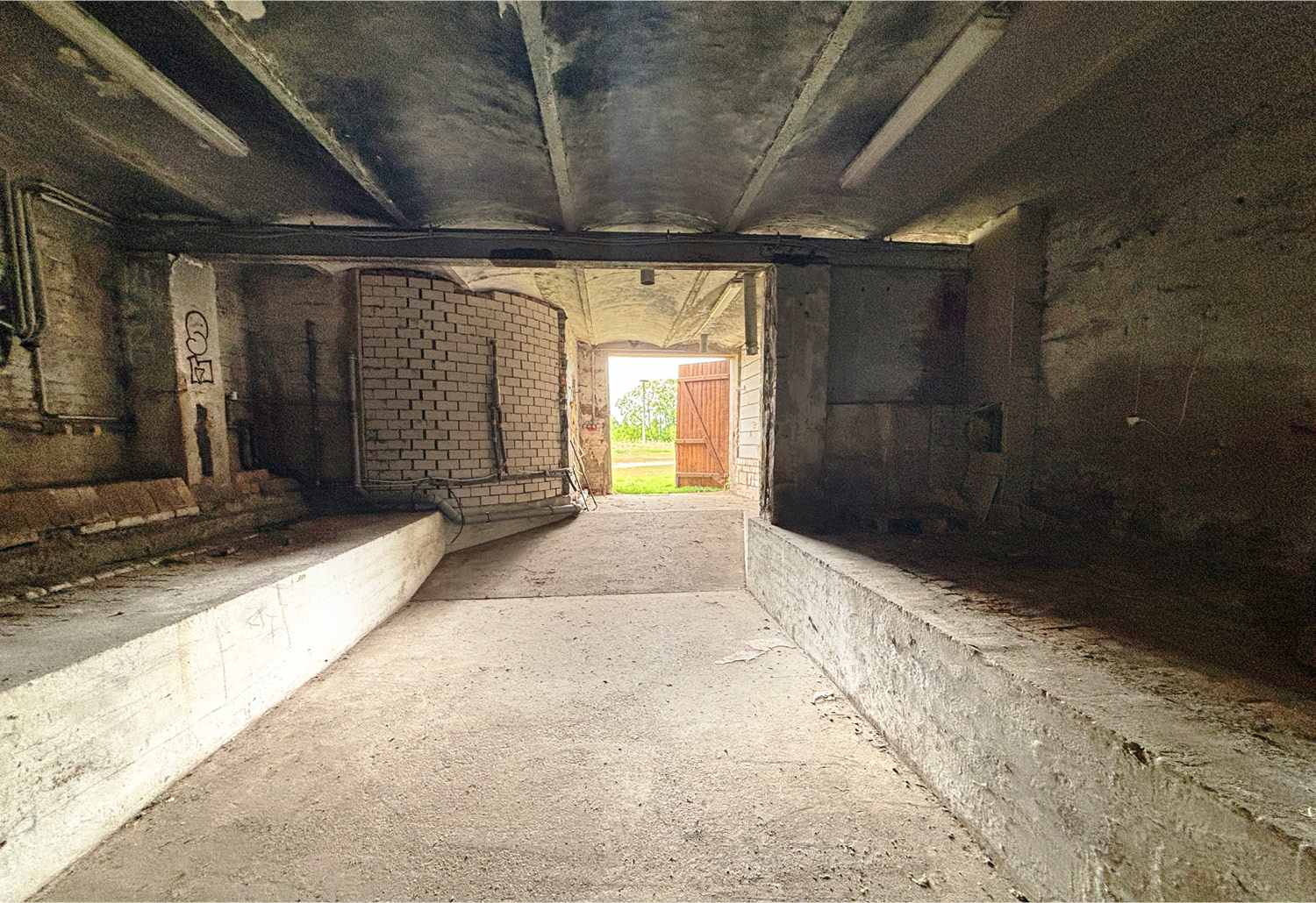 Erdgeschoss mit Durchblick in Richtung Westen