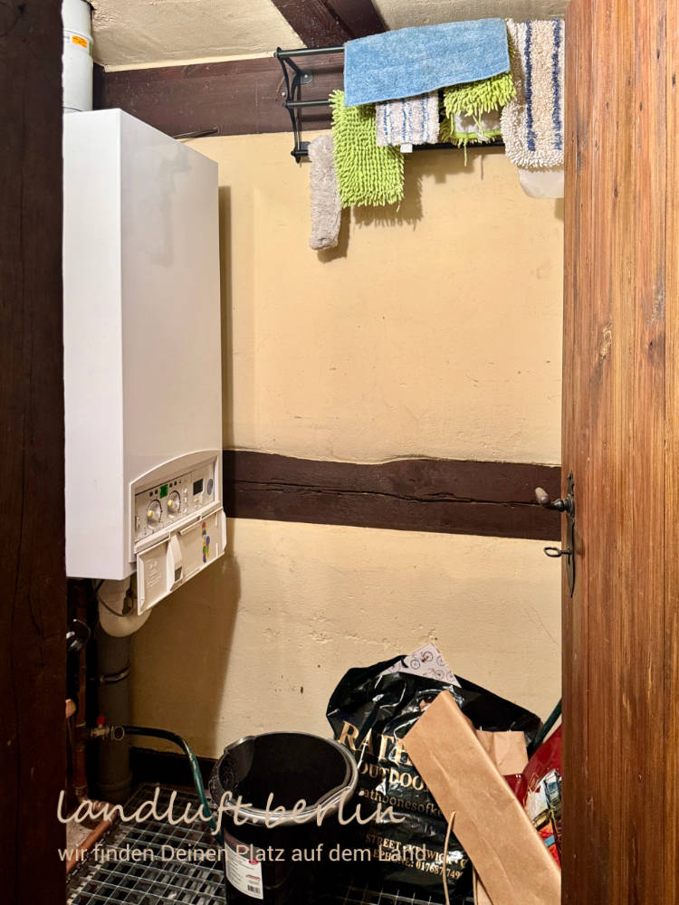 HWR unterkellert, Erdgas-Brennwert-Therme