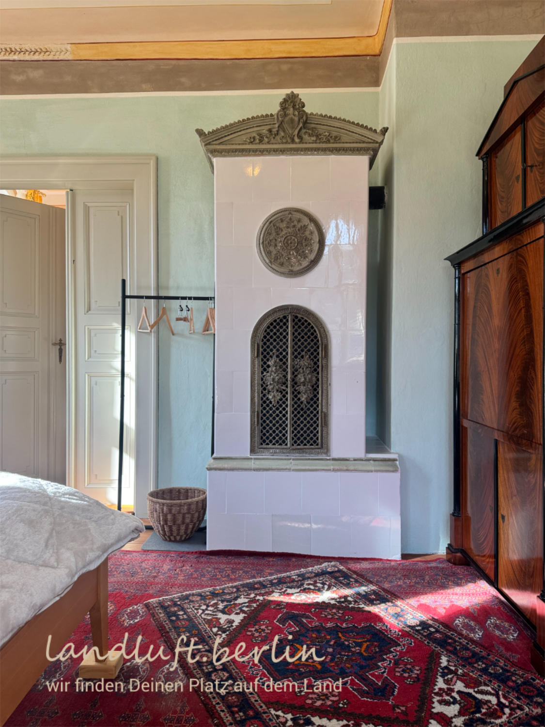 Historischer Kachelofen