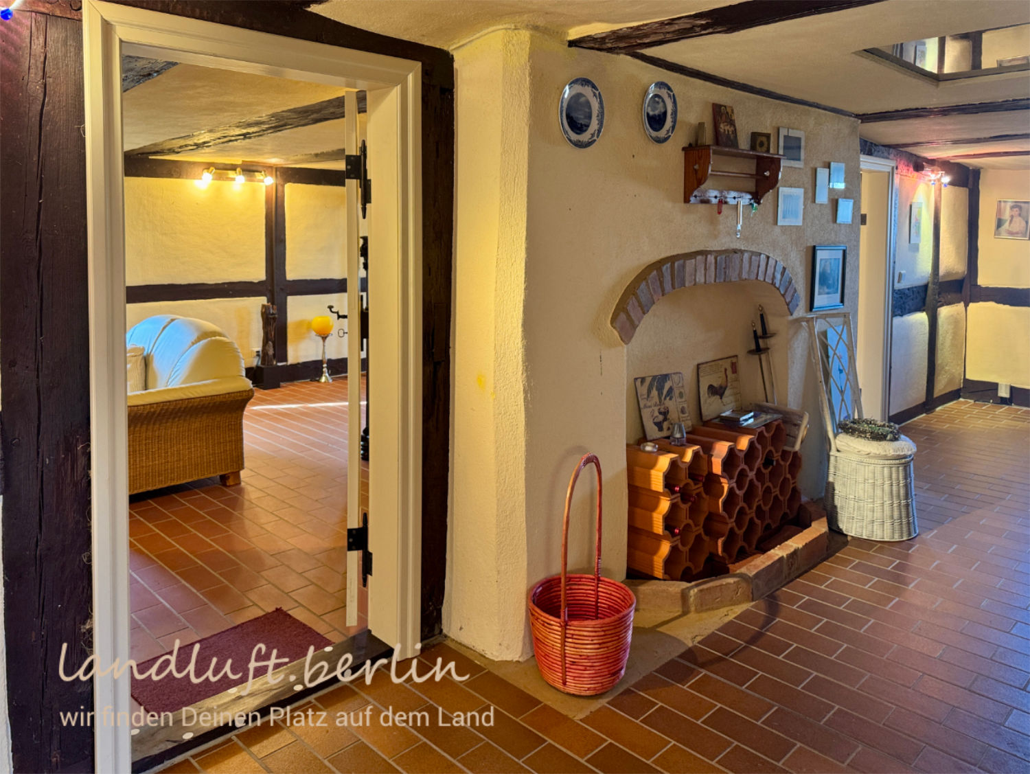 Langer Hausflur, Blick ins Wohnzimmer