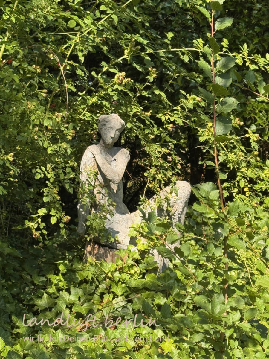 Skulptur im Garten