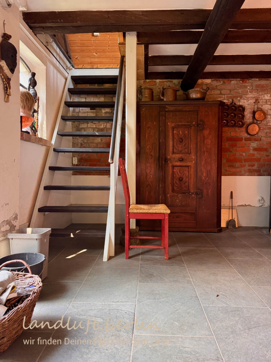 Treppe zum Dachgeschoss im Erdgeschosses des Ateliers