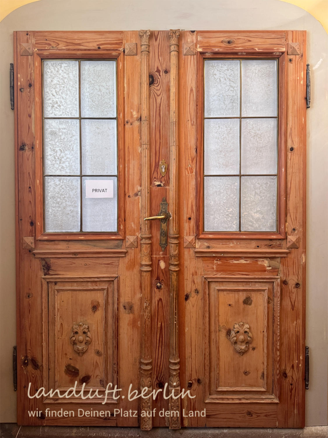 Tür in Richtung 2. OG, aktuell in den Privatbereich