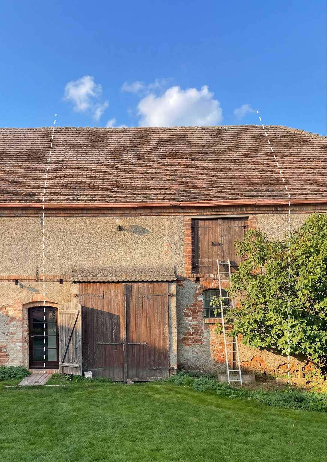 Unsanierte ehemalige Werkstatt mit genehmigter Planung auf Gutshof an der Dosse