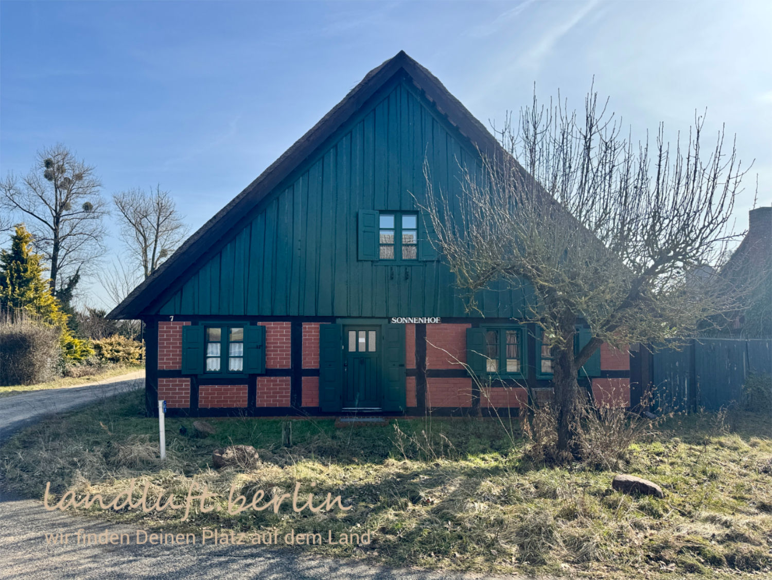 Wohnhaus, Anblick von der Dorfstraße (Nordostseite des Hauses)