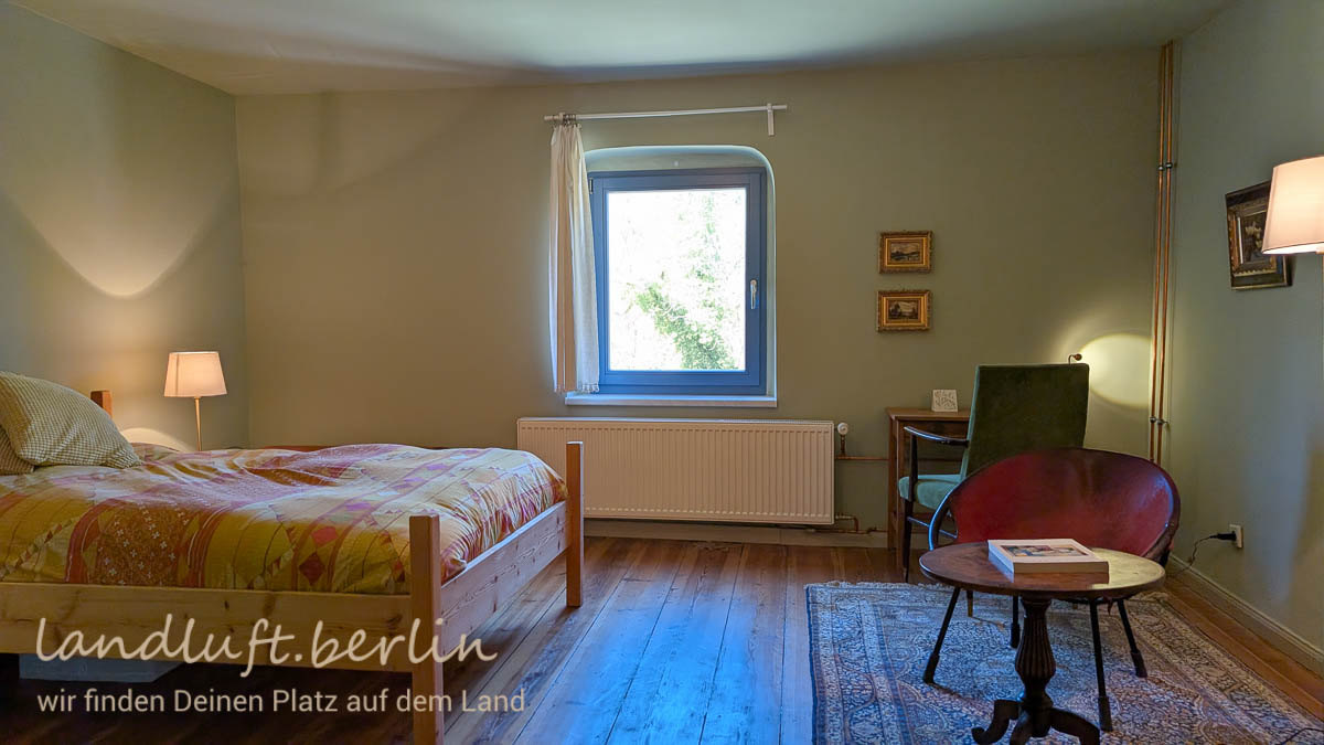 Zimmer im nordwestl. Giebel im OG